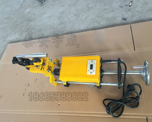 電動鋼軌鉆孔機1
