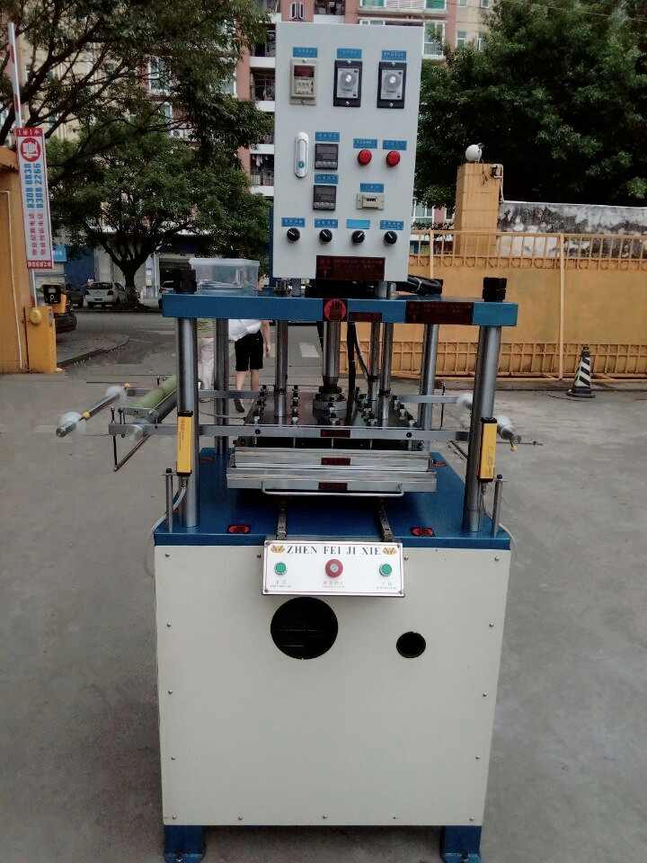 四柱壓花機5