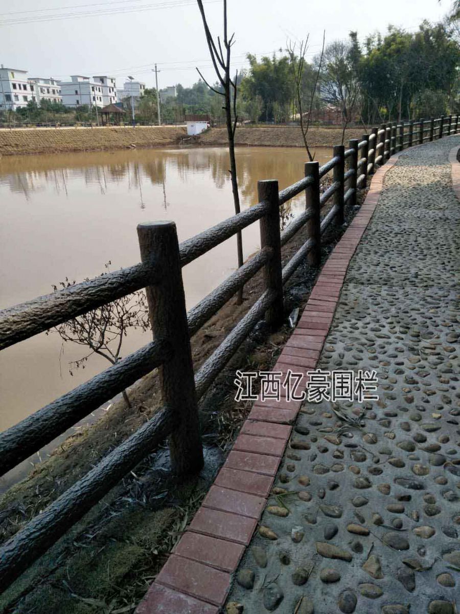 0203仿樹皮欄桿.jpg