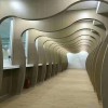 造型木紋弧形鋁方通吊頂_高級連鎖餐廳裝飾波浪造型鋁單板