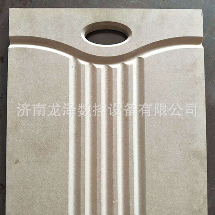 廠家直銷龍澤數控大型1350木工雕刻機 數控電動雕刻機 沙發板材切割機 浮雕雕刻機  PVC雕刻機 阻燃材料切割機示例圖5