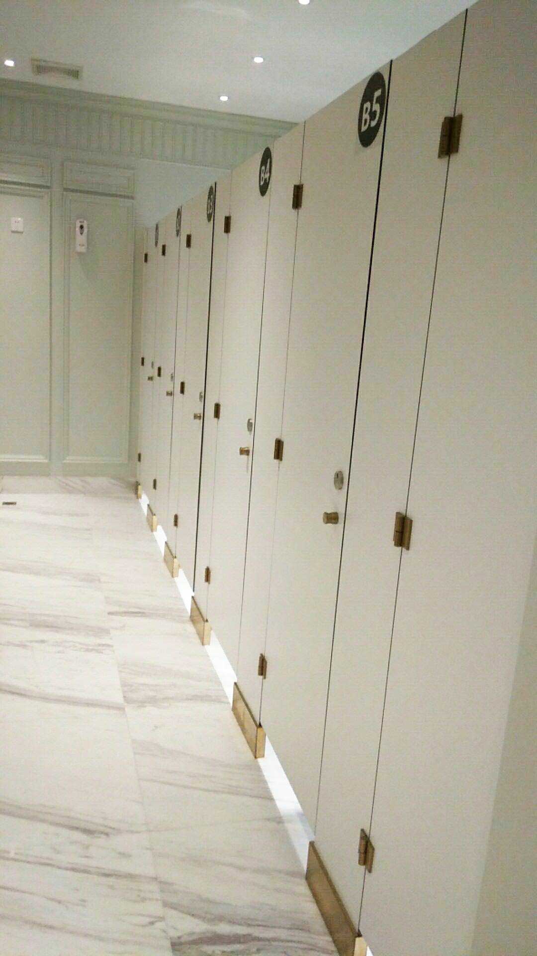 酒店機場地鐵衛(wèi)生間隔斷1