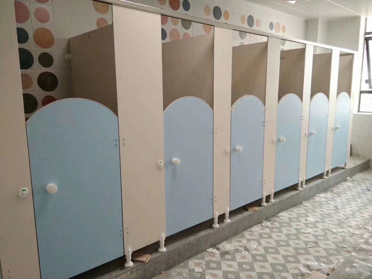 幼兒園廁所隔斷6