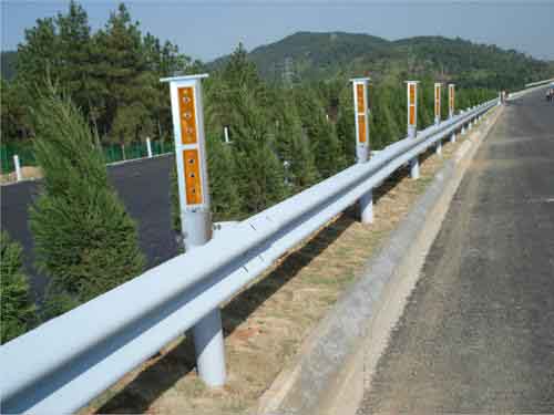 太陽(yáng)能柱帽警示燈