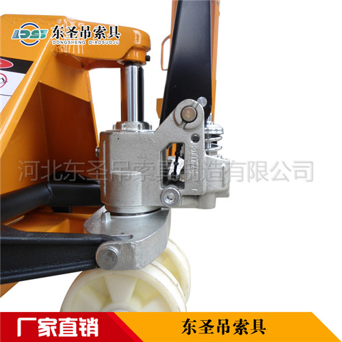 輕型手動叉車產品展示液壓缸細節展示--河北東圣吊索具制造有限公司--手動叉車|液壓堆高車|石材夾具|小型攪拌機