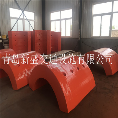 青島新盛包郵弧形橋梁復合材料防撞塊