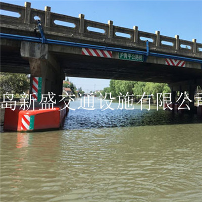 青島新盛加工橋梁復(fù)合材料防撞墩