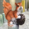 肇慶玻璃鋼動(dòng)物雕塑廠家 仿真小松鼠雕塑造型