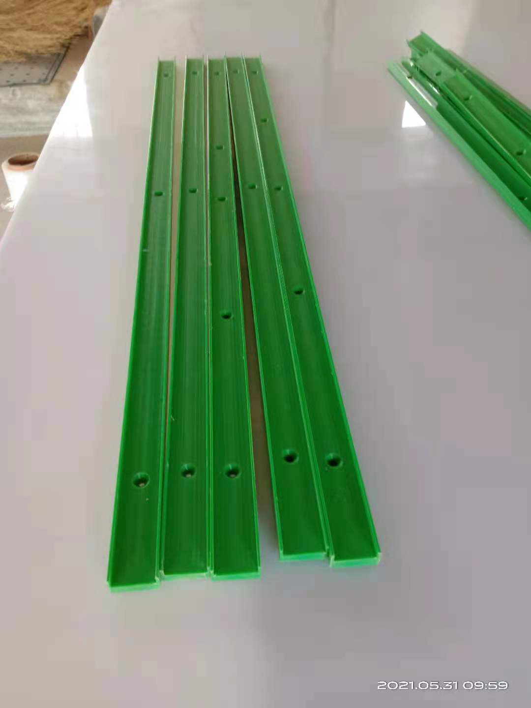 導軌 (2)